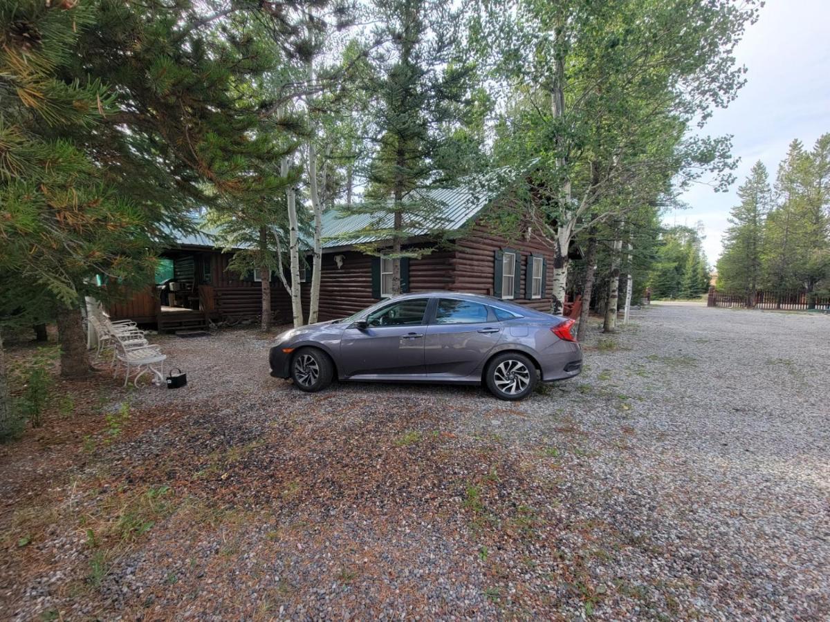 Wagon Wheel Hotel West Yellowstone Exterior foto