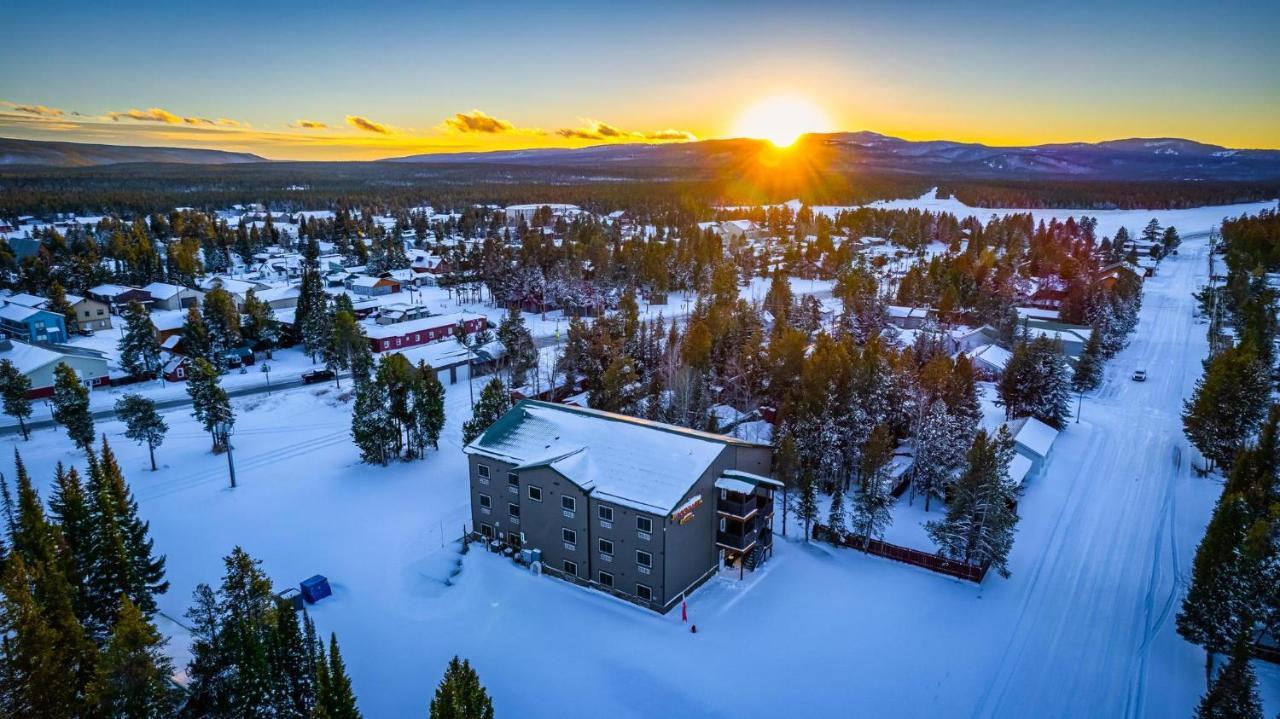 Wagon Wheel Hotel West Yellowstone Exterior foto